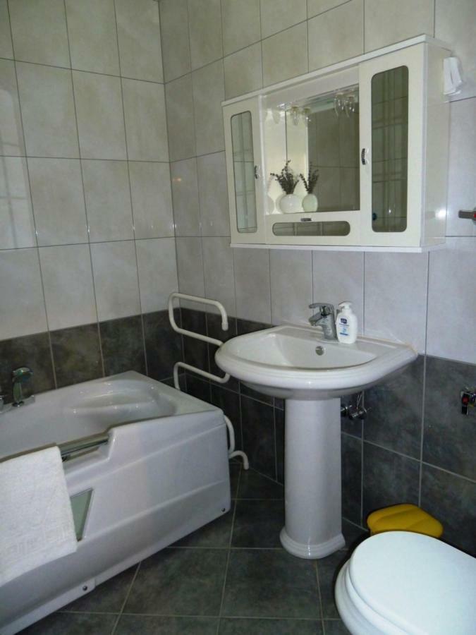 Nice Apartment & Room In Cavtat Extérieur photo